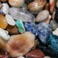 Отделка интерьеров натуральным камнем Как получают слэбы из полудрагоценного камня