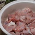 Soya soslu domuz kebabı tarifi Domuz kebabını soya sosuna batırın